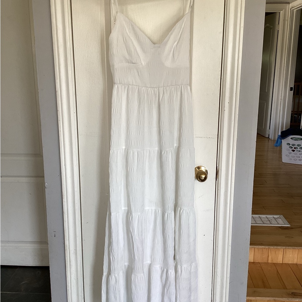 Elegant White Maxi Dress